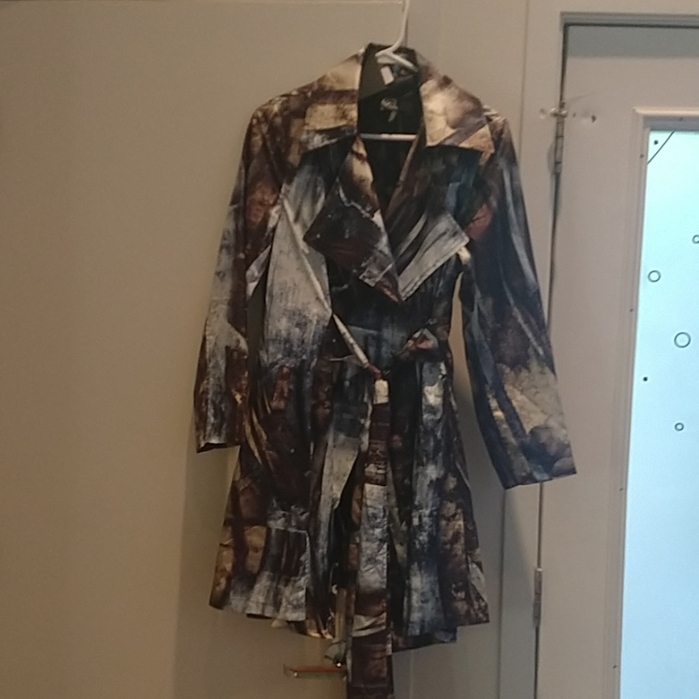 Angel raincoat / trench coat